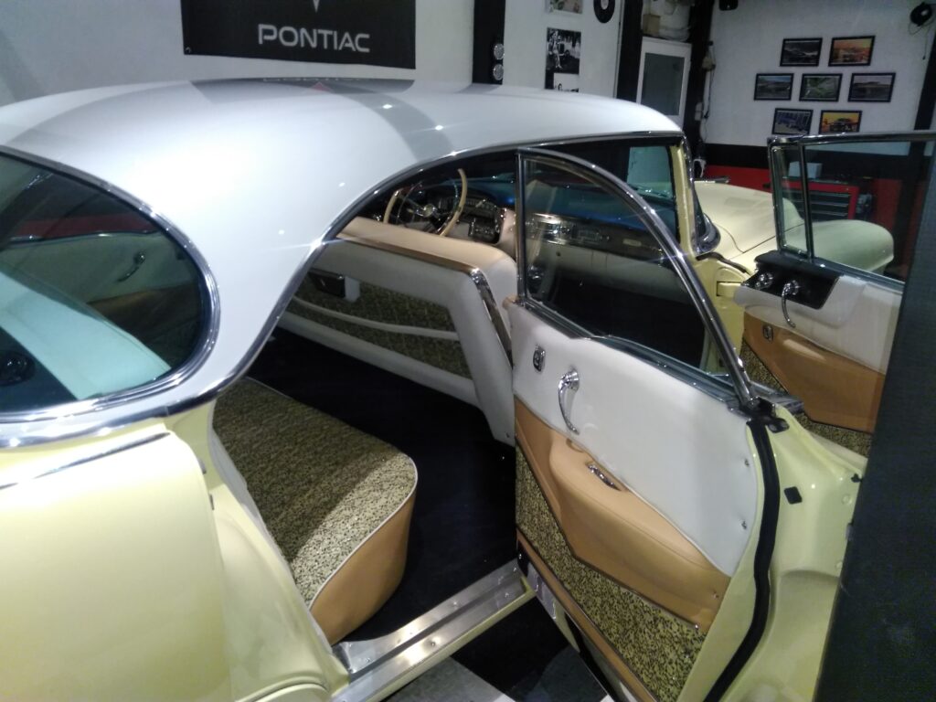 1956er Cadillac Deville ohne B-Säule
